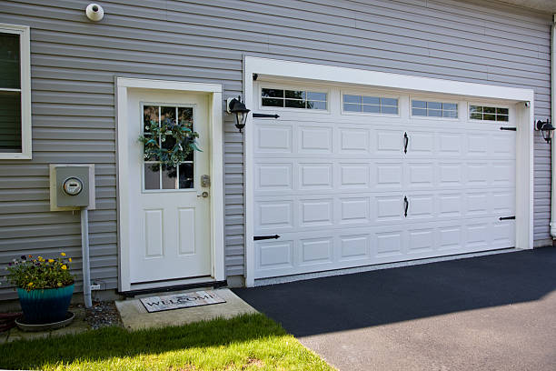 24/7 Emergency Garage Door Panel Replacement experts in Mountain Home, ID